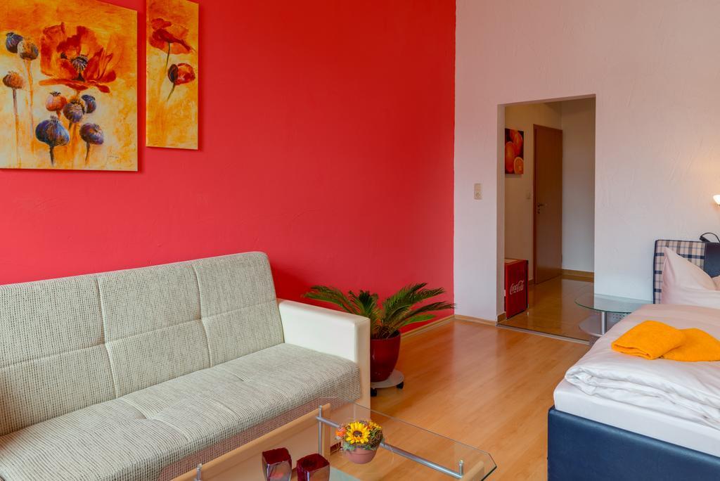 Hotel Am Mueritzhafen Garni Waren  Extérieur photo