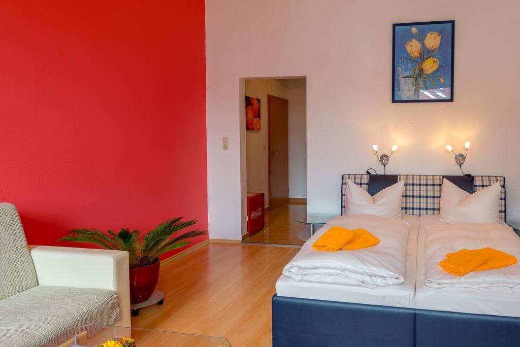 Hotel Am Mueritzhafen Garni Waren  Extérieur photo